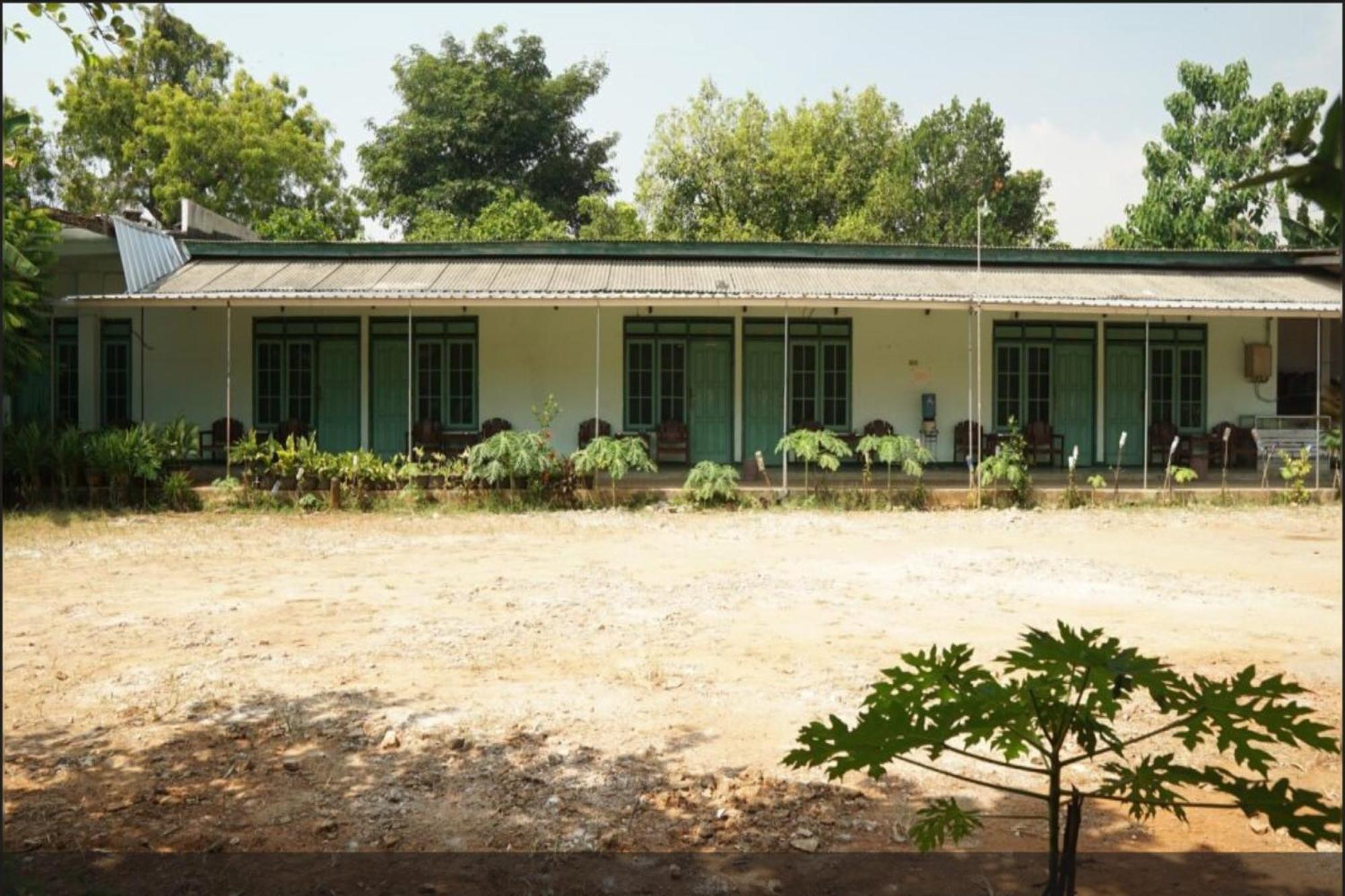 Spot On 93611 Kost Pak Suyatno Syariah 2 Hotel Ponorogo Exterior foto