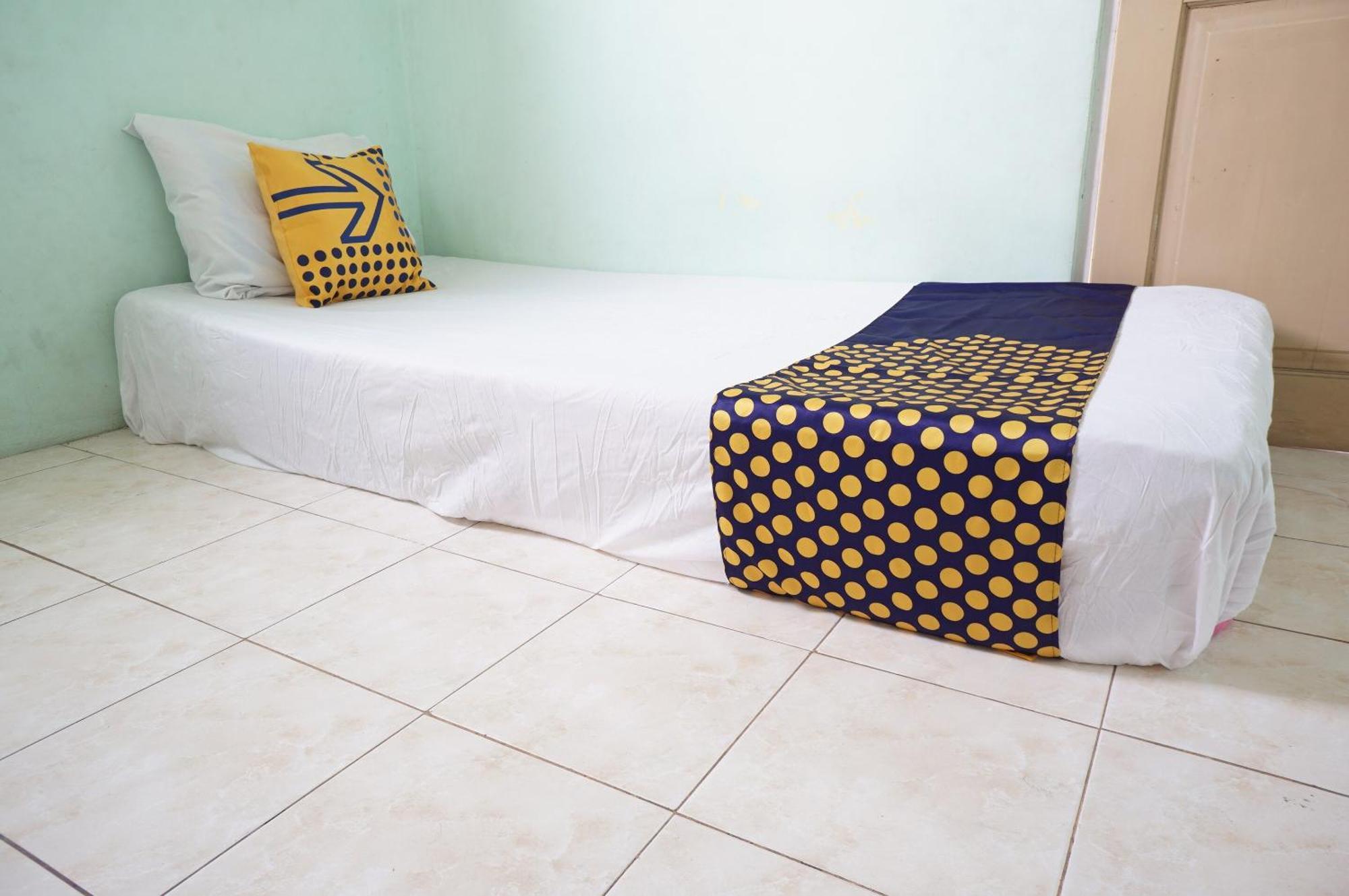 Spot On 93611 Kost Pak Suyatno Syariah 2 Hotel Ponorogo Exterior foto
