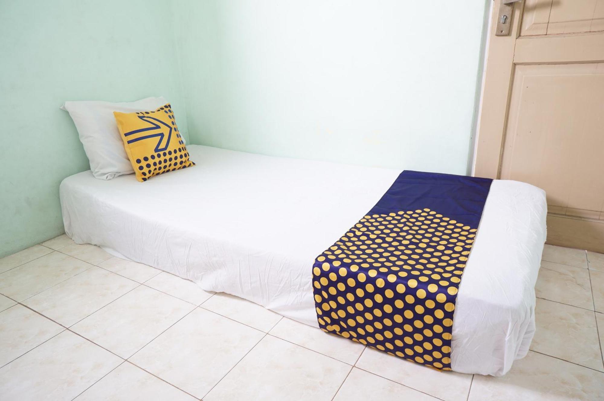 Spot On 93611 Kost Pak Suyatno Syariah 2 Hotel Ponorogo Exterior foto