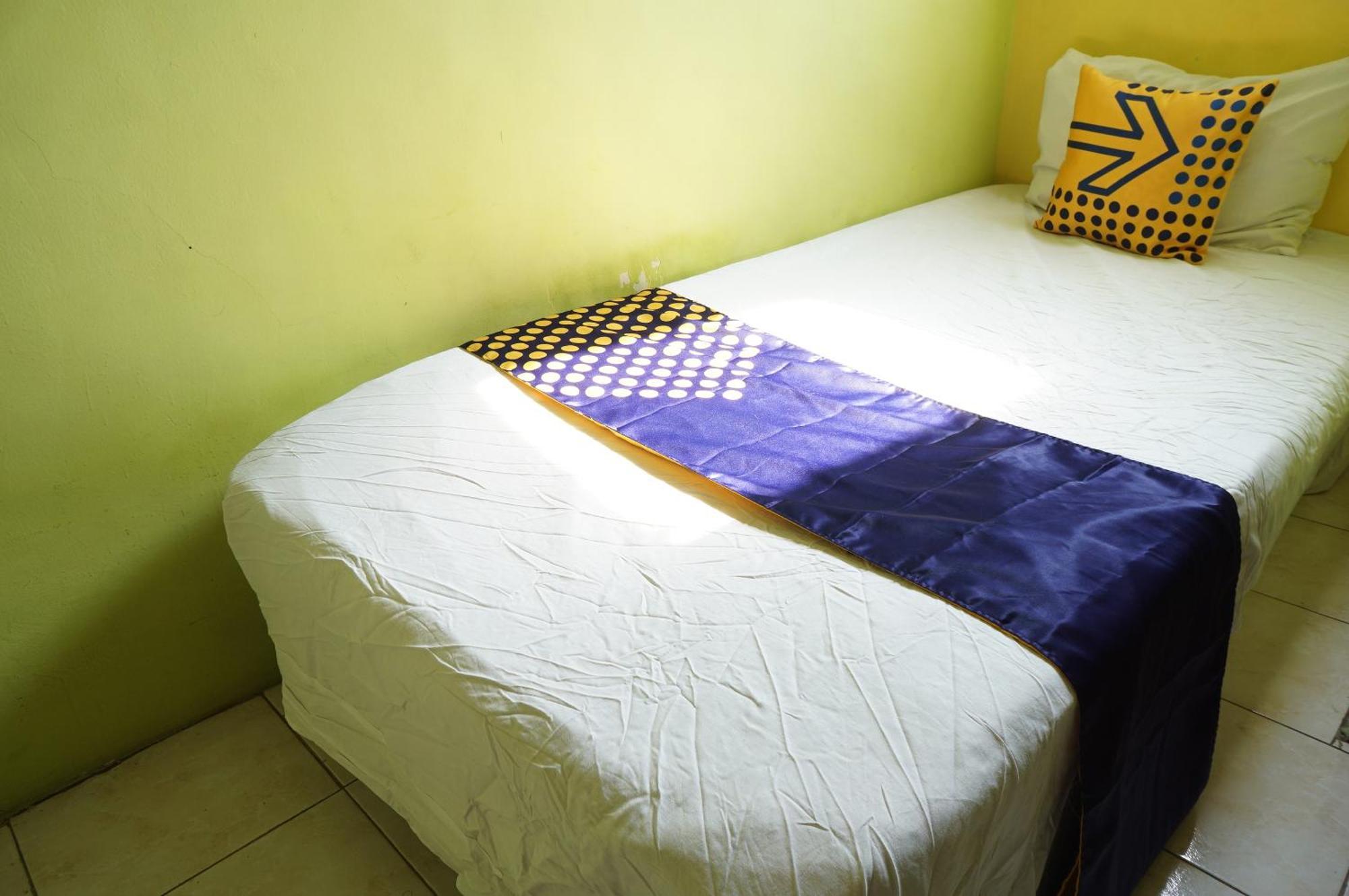 Spot On 93611 Kost Pak Suyatno Syariah 2 Hotel Ponorogo Exterior foto