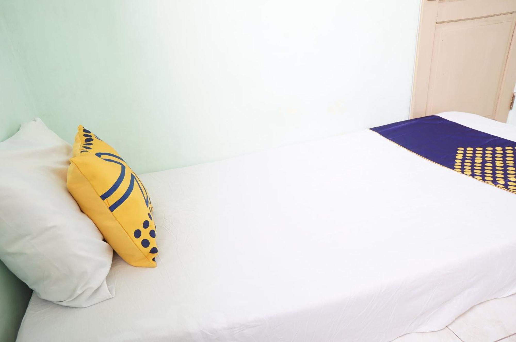 Spot On 93611 Kost Pak Suyatno Syariah 2 Hotel Ponorogo Exterior foto