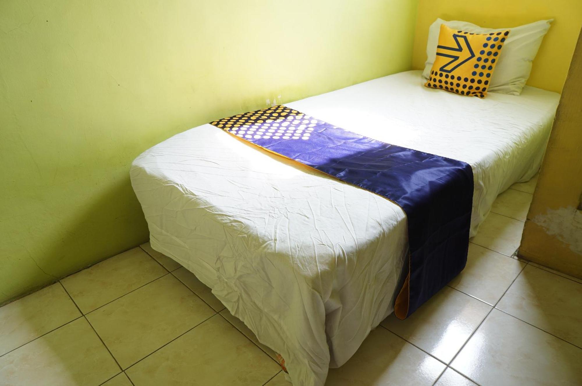Spot On 93611 Kost Pak Suyatno Syariah 2 Hotel Ponorogo Exterior foto